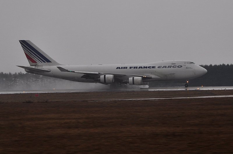 feb 07 1960 cargo touchdown