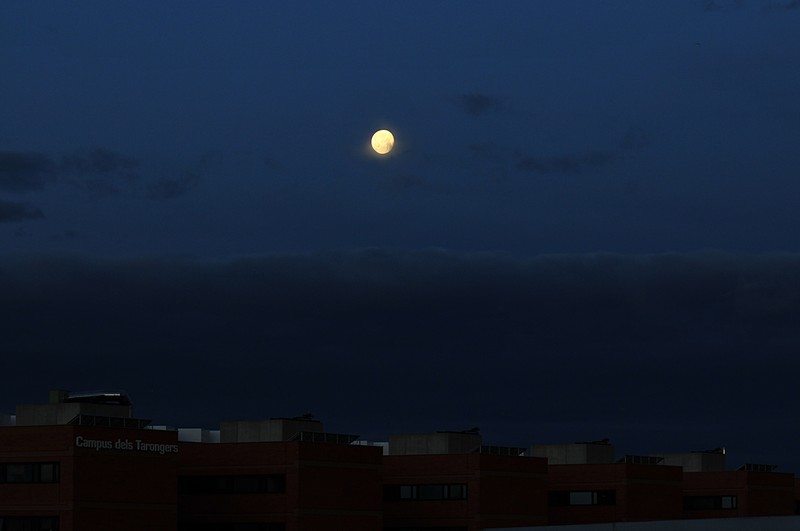 feb 20 7185 moon set