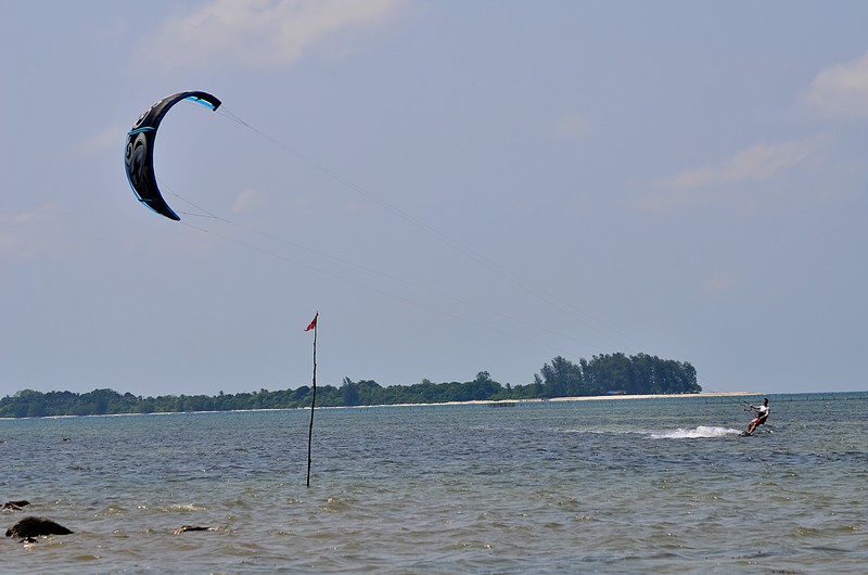 jul 08 0125 kite surfer